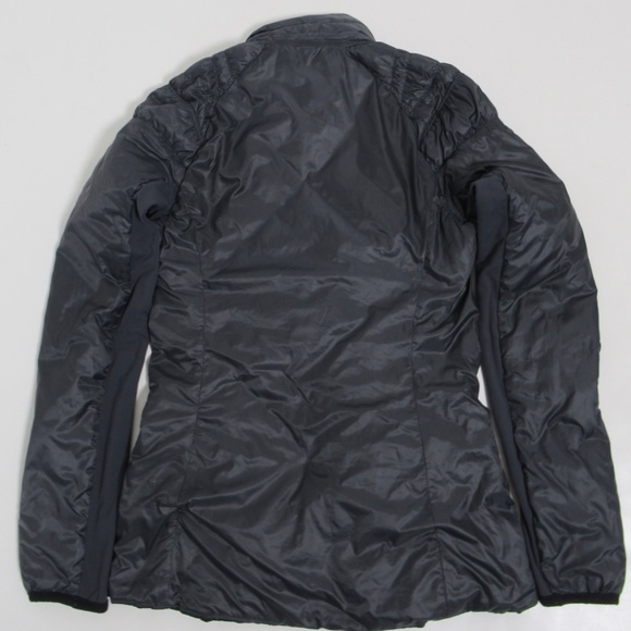 Lululemon Run: Turn Around Jacket Reversible Black Rulu, Goose Down Size 4 - Picture 11 of 12